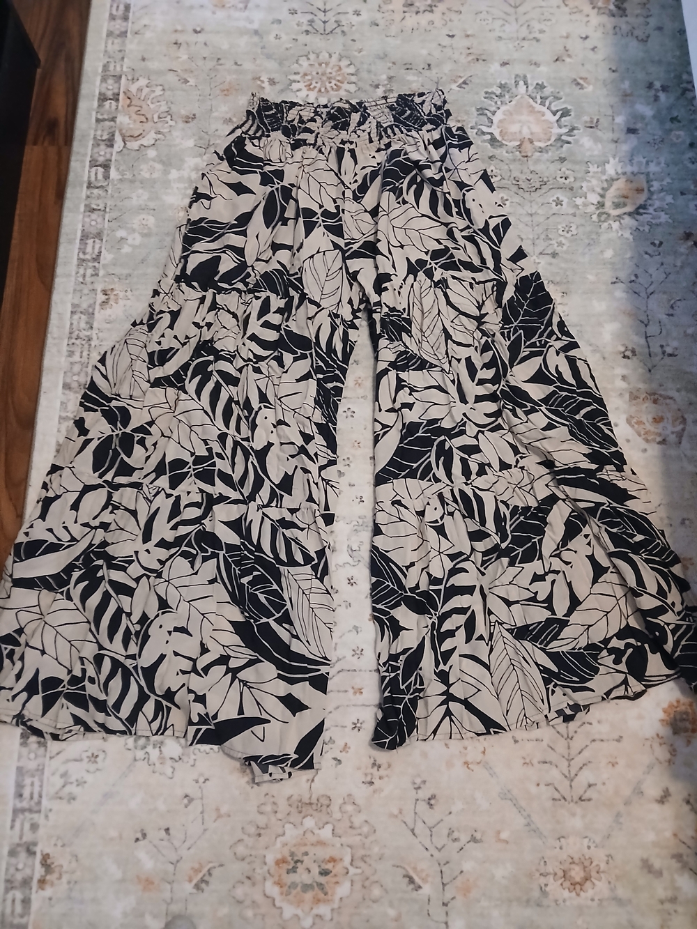 aerie Black & Cream Tropical-Leaf Wide Leg Pants